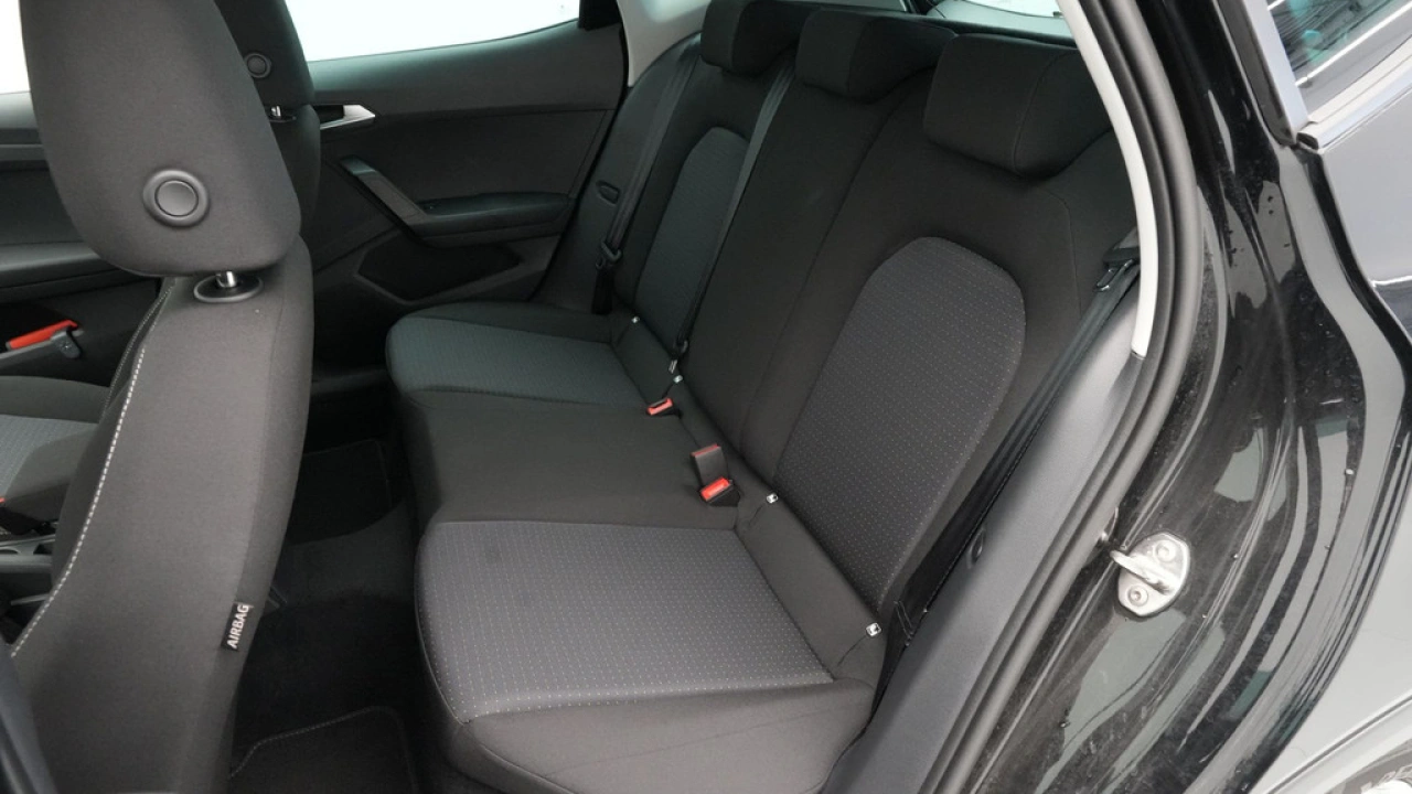 SEAT Arona 1.0 EcoTSI Style Business Connect