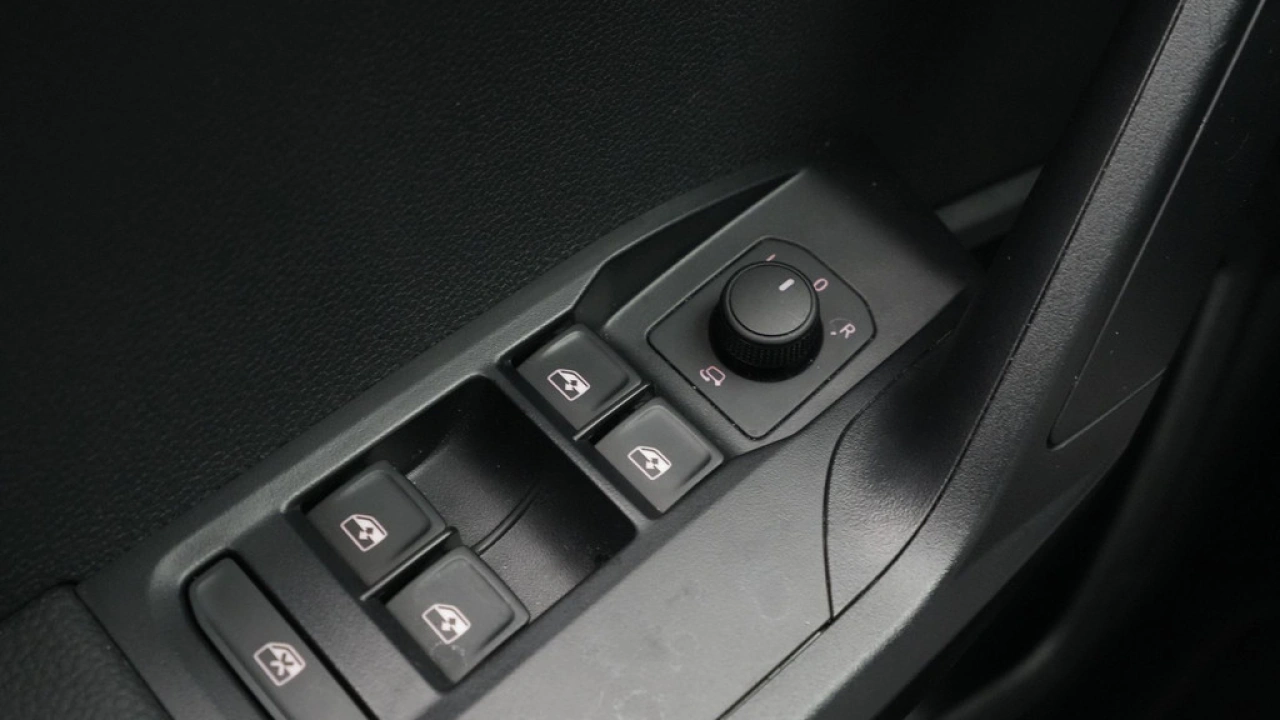 SEAT Arona 1.0 EcoTSI Style Business Connect