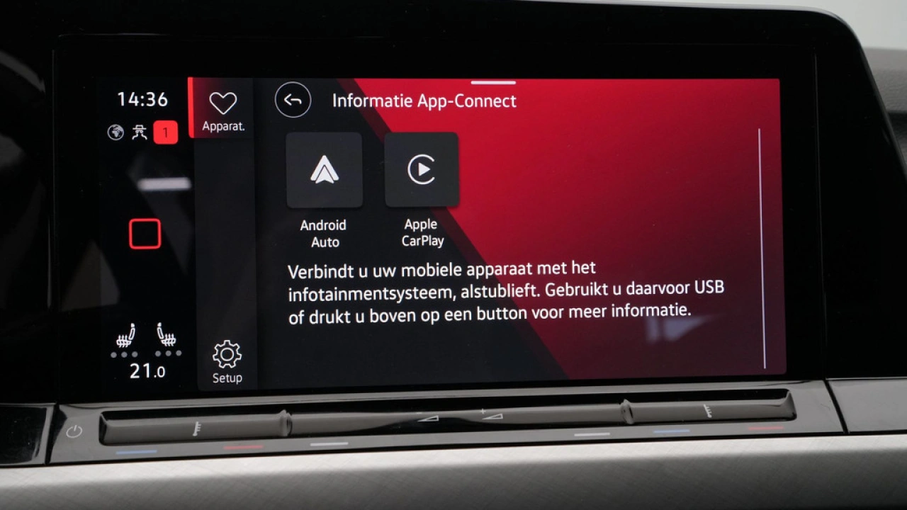 Volkswagen Golf 1.0 eTSI Life Business