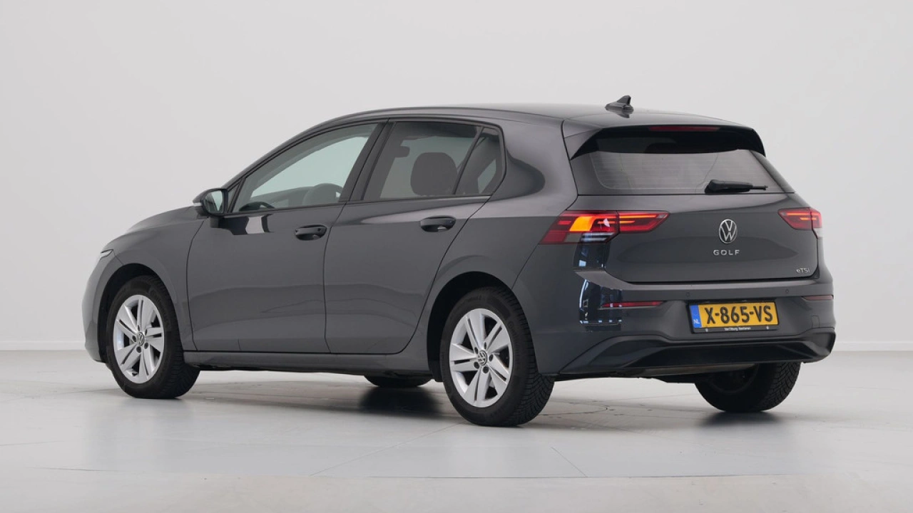 Volkswagen Golf 1.0 eTSI Life Business