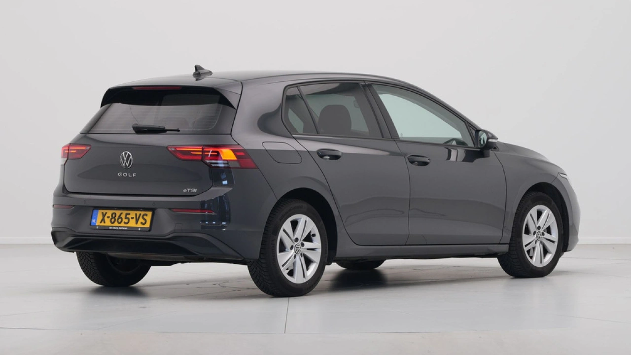 Volkswagen Golf 1.0 eTSI Life Business