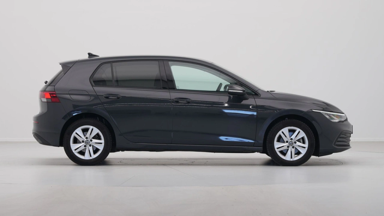 Volkswagen Golf 1.0 eTSI Life Business