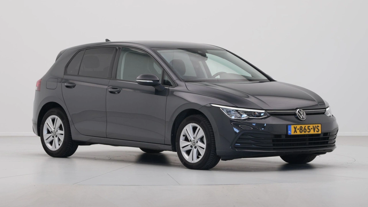 Volkswagen Golf 1.0 eTSI Life Business