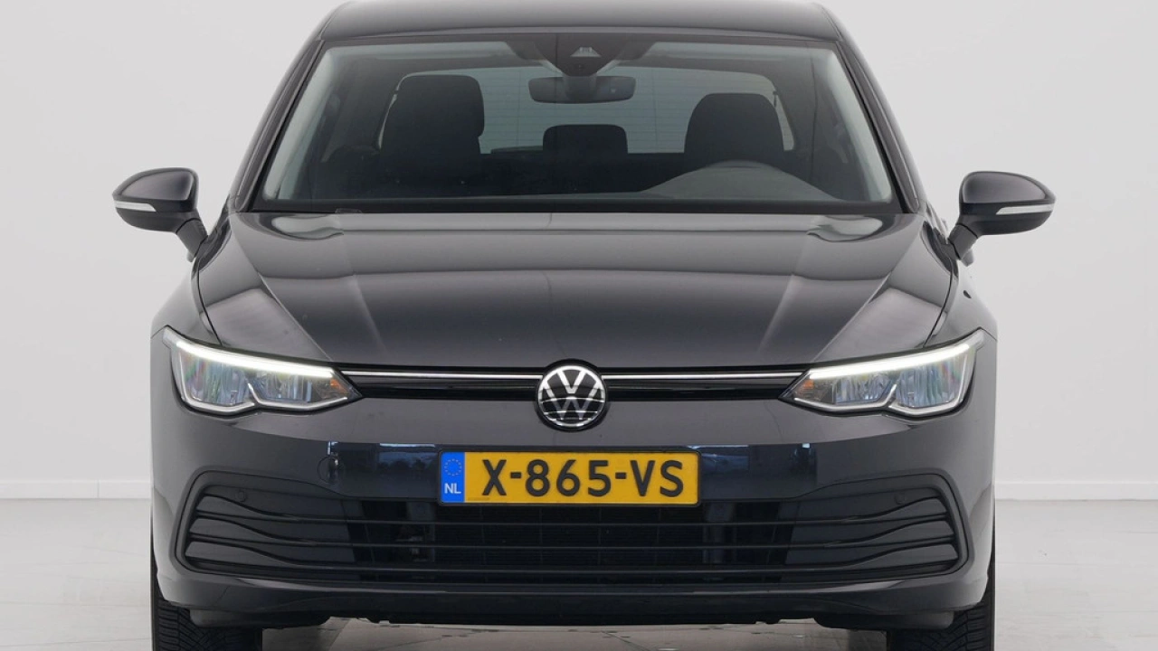 Volkswagen Golf 1.0 eTSI Life Business