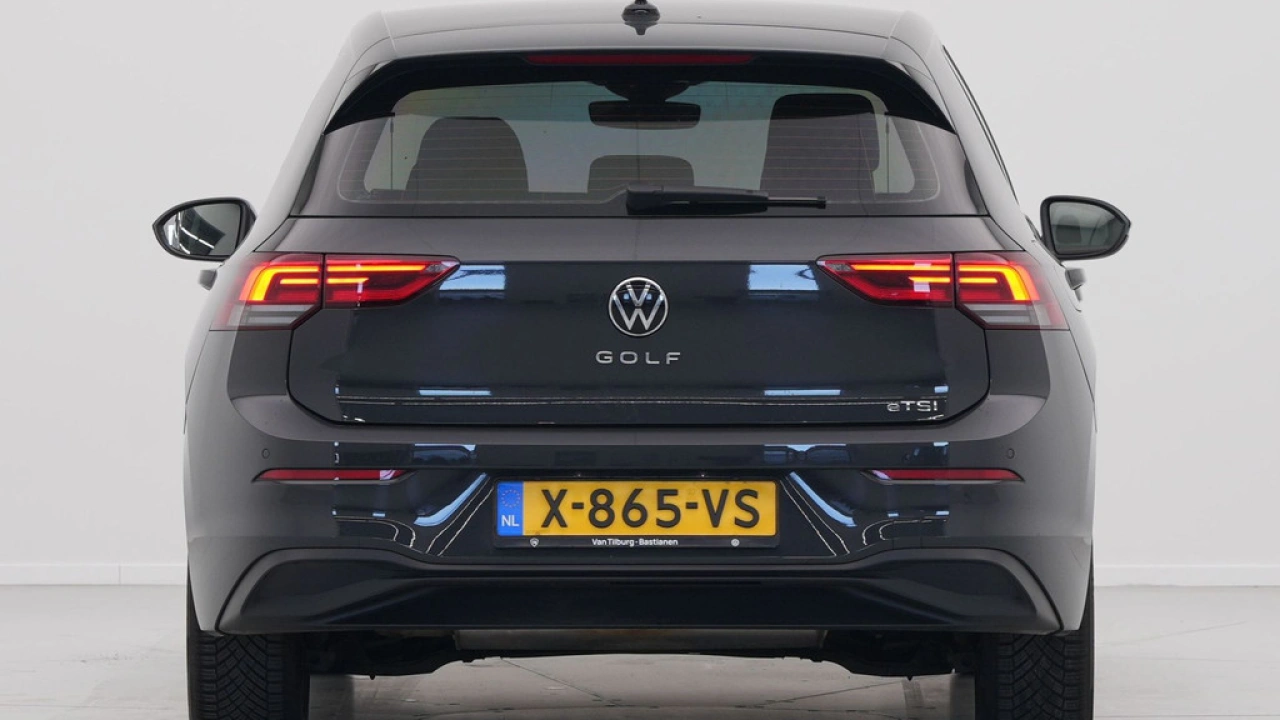 Volkswagen Golf 1.0 eTSI Life Business