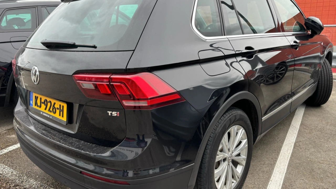 Volkswagen Tiguan 1.4 TSI Comfortline Exe. | Trekhaak wegkl | Navi | binnenkort beschikbaar