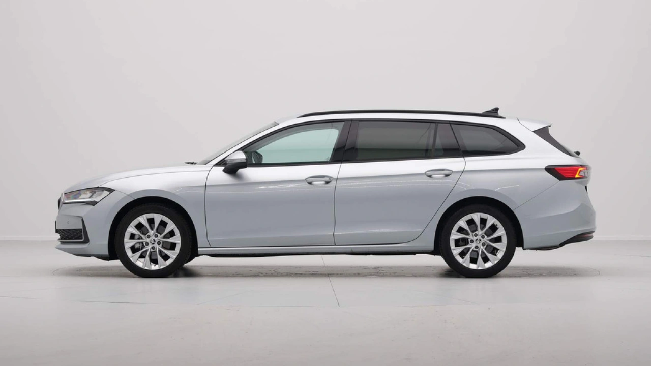 Škoda Superb Combi 1.5 TSI MHEV First Edition