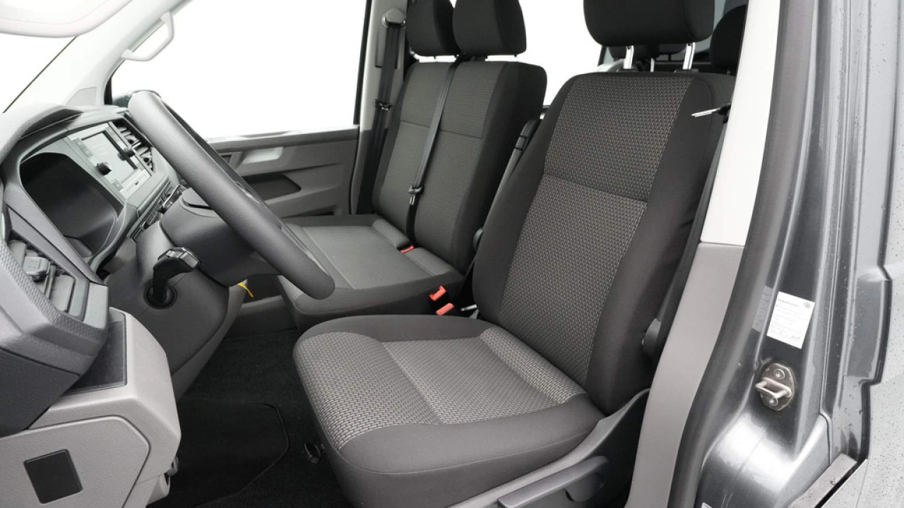 VW Bedrijfswagens Transporter 2.0 TDI L2H1 30 DC Comfortline