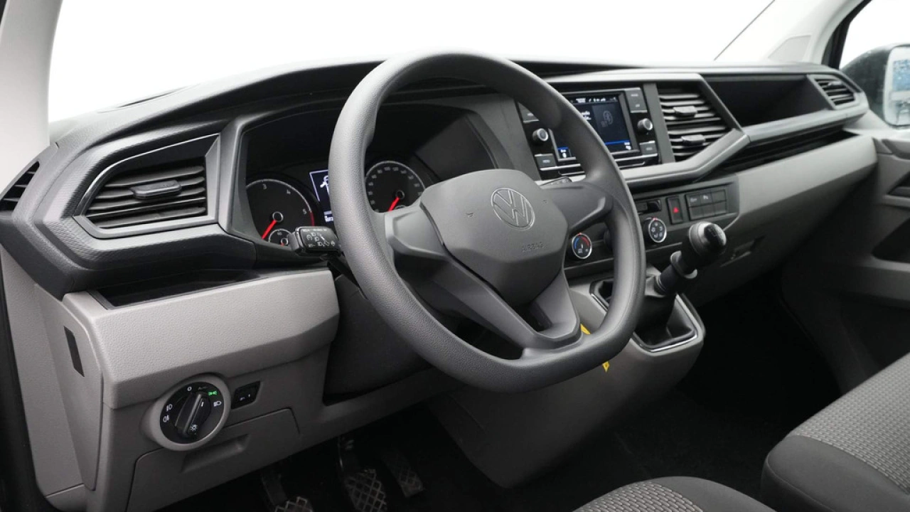 VW Bedrijfswagens Transporter 2.0 TDI L2H1 30 DC Comfortline