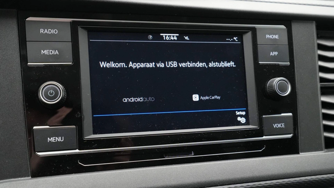 VW Bedrijfswagens Transporter 2.0 TDI L2H1 30 DC Comfortline