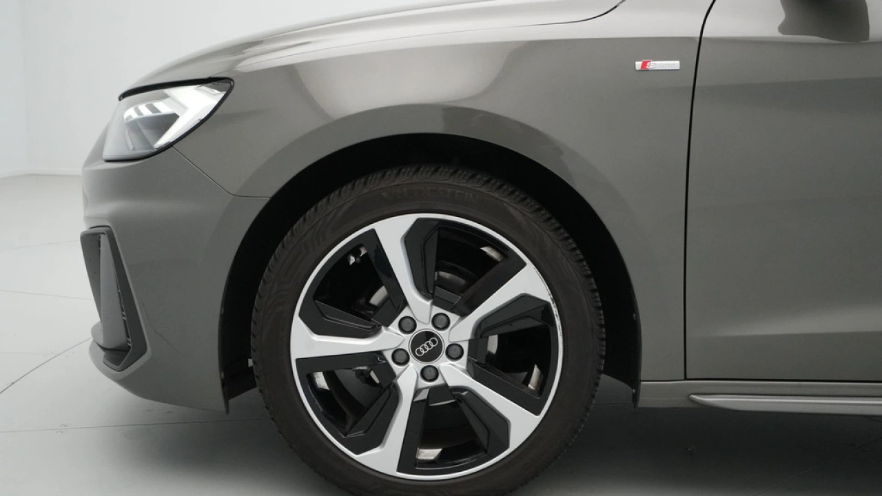 Audi A1 Sportback 25 TFSI S Line edition