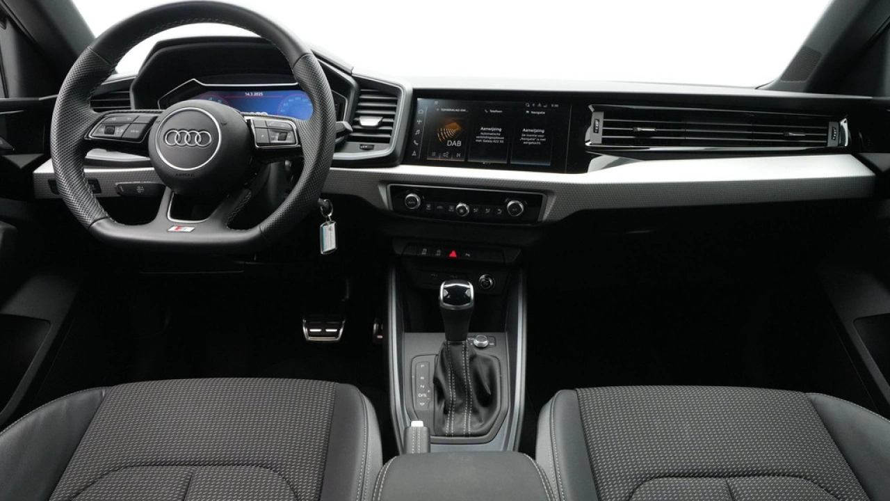 Audi A1 Sportback 25 TFSI S Line edition