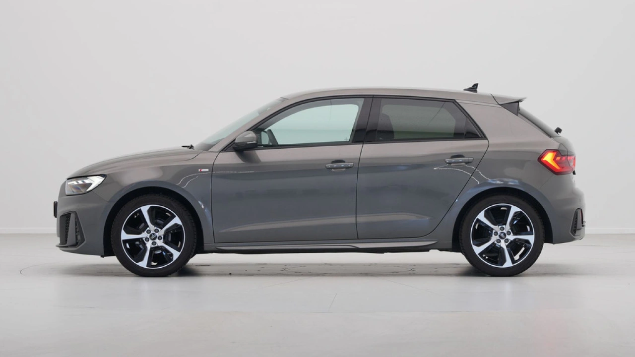 Audi A1 Sportback 25 TFSI S Line edition