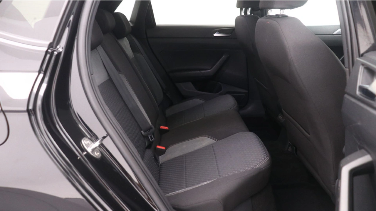 Volkswagen Polo 1.0 TSI 95pk DSG Highline Business R Navigatie