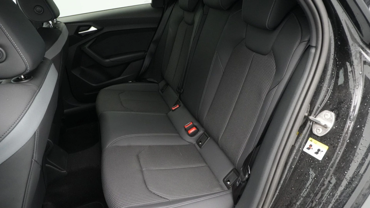 Audi A1 Sportback 25 TFSI S-Line edition