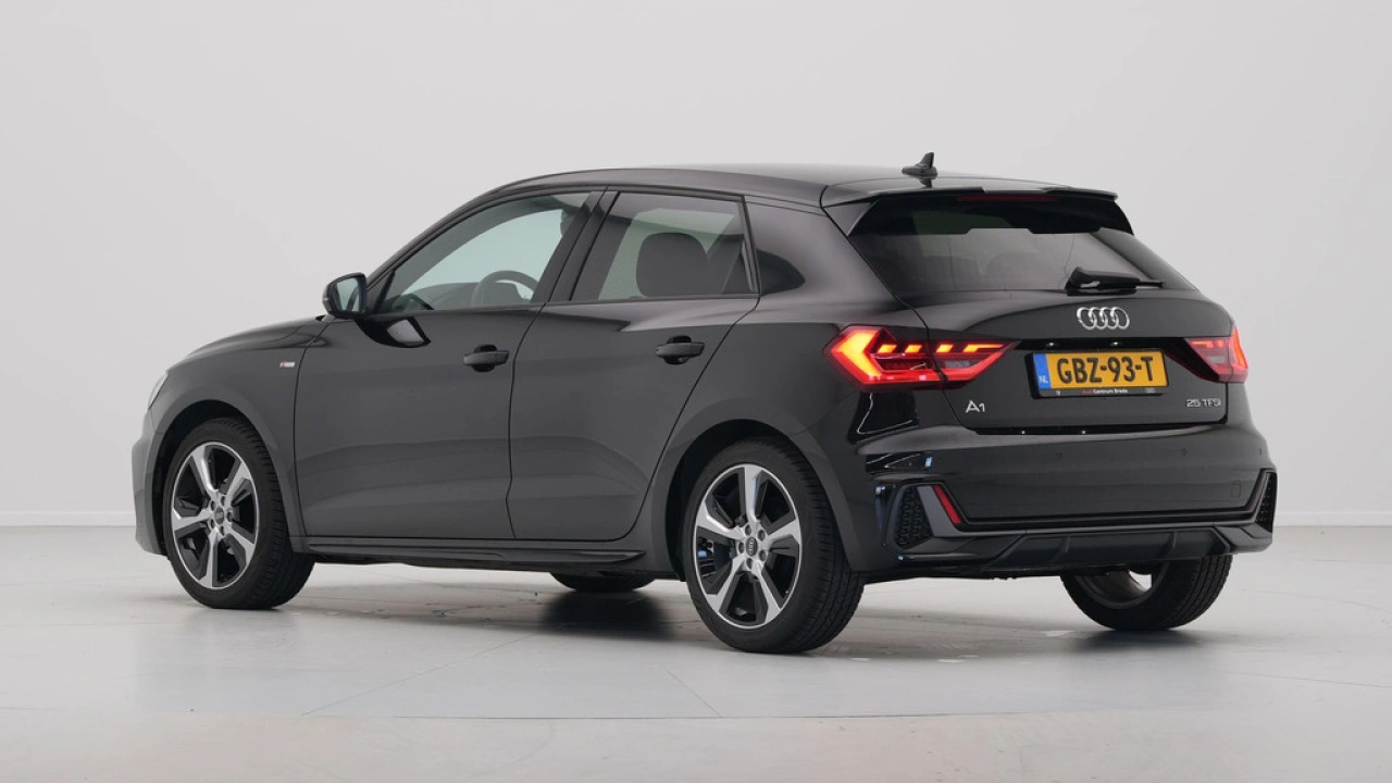 Audi A1 Sportback 25 TFSI S-Line edition