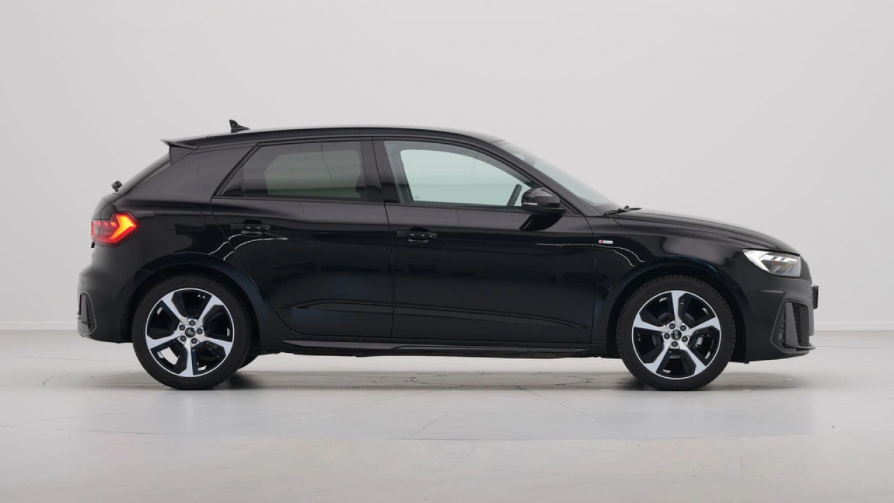 Audi A1 Sportback 25 TFSI S-Line edition