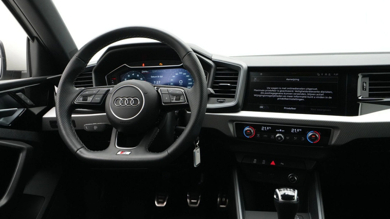 Audi A1 Sportback 25 TFSI S Line edition