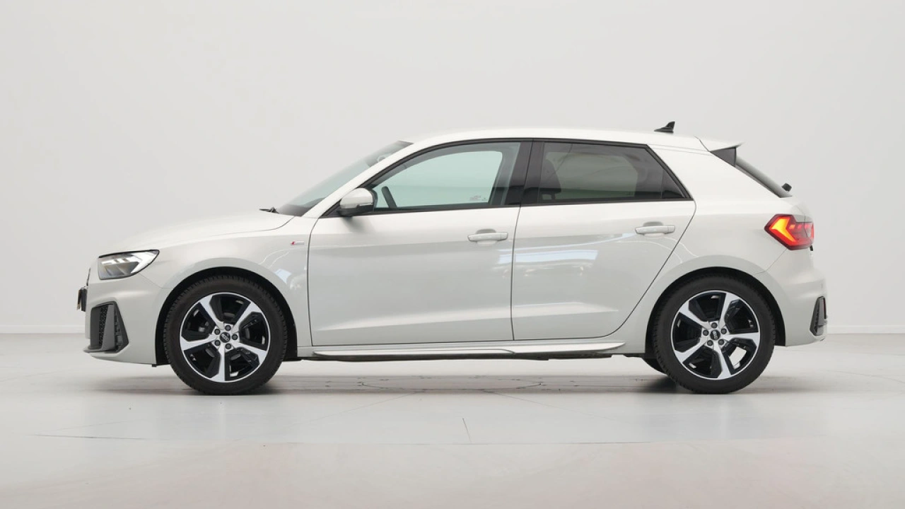 Audi A1 Sportback 25 TFSI S Line edition