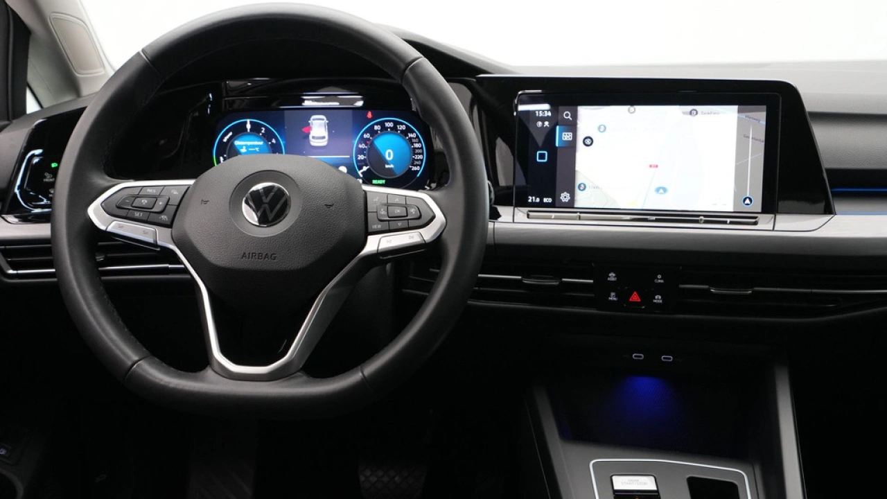 Volkswagen Golf 1.4 eHybrid Style