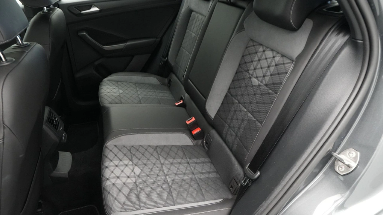Volkswagen T-Roc 1.5 TSI 150pk DSG R-Line