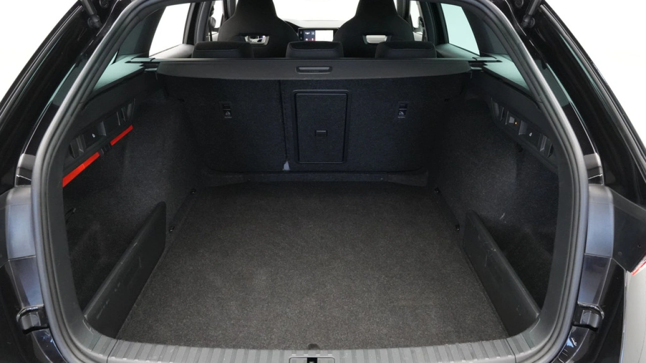 Škoda Octavia Combi 1.0 e-TSI 110pk DSG Sport Business Black Edition