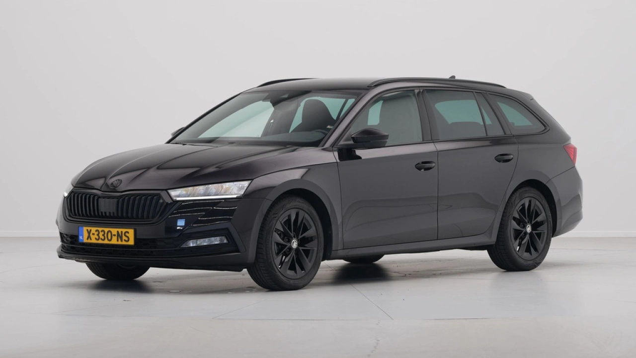 Škoda Octavia Combi 1.0 e-TSI 110pk DSG Sport Business Black Edition
