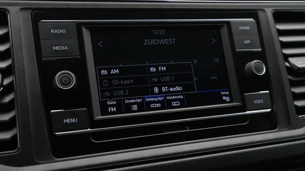 VW Bedrijfswagens Crafter 30 2.0 TDI 140pk L3H3 Highline