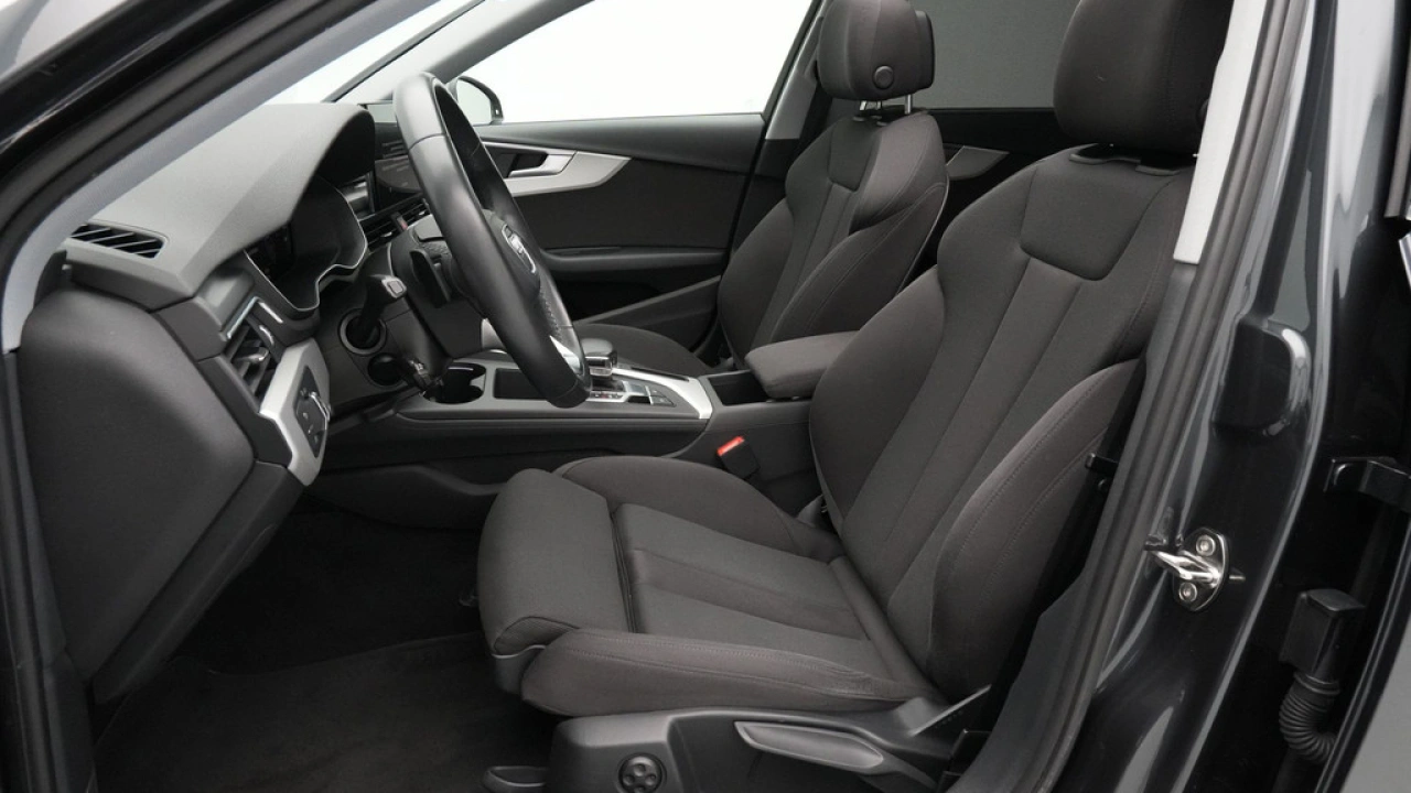 Audi A4 Avant 35 TFSI 150pk S-Tronic Business Edition