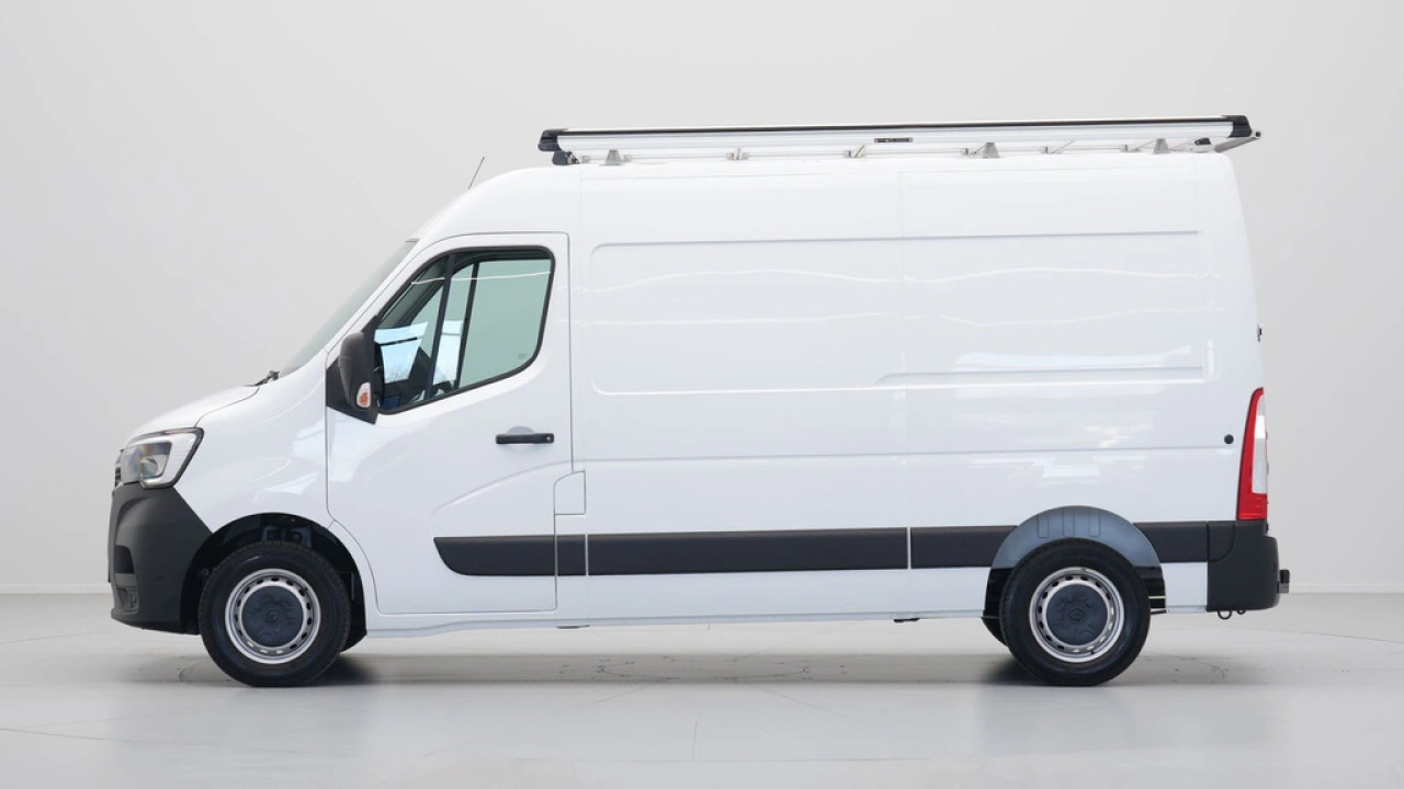 Renault Master T35 2.3 dCi 135 L2H2 Comfort