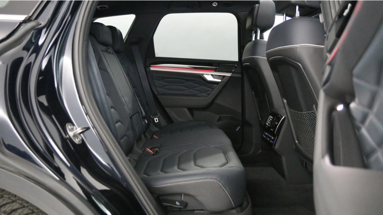Volkswagen Touareg 3.0 TSI eHybrid 381pk PHEV 4MOTION Elegance