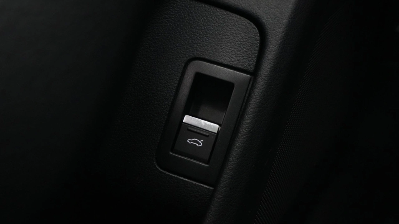 Audi A6 Avant 40 TFSI 204 pk S line edition Competition