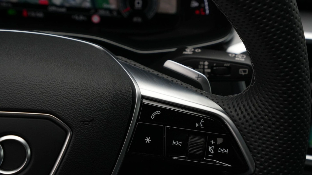 Audi A6 Avant 40 TFSI 204 pk S line edition Competition