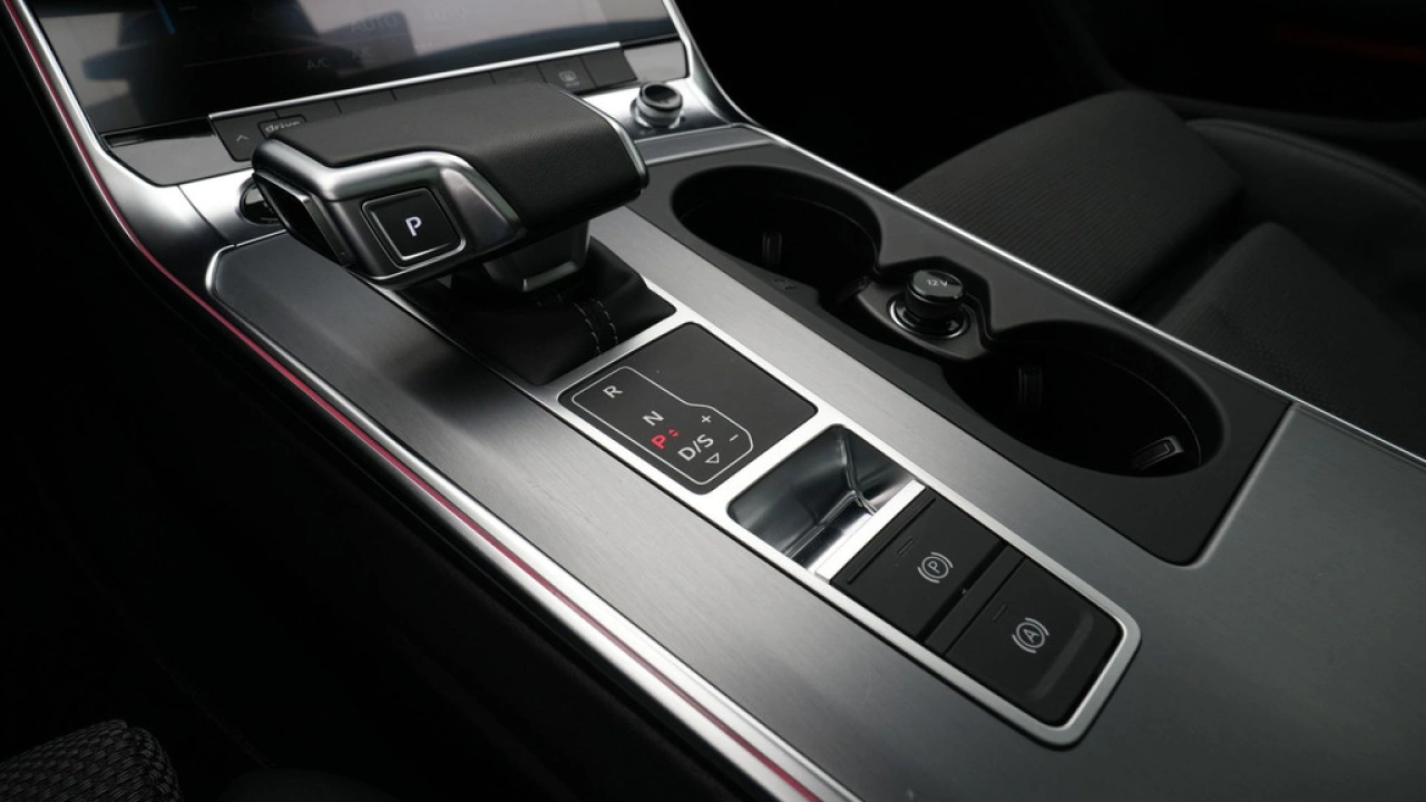 Audi A6 Avant 40 TFSI 204 pk S line edition Competition