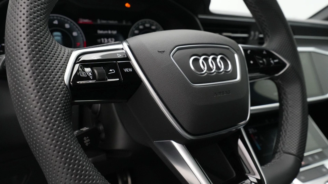 Audi A6 Avant 40 TFSI 204 pk S line edition Competition