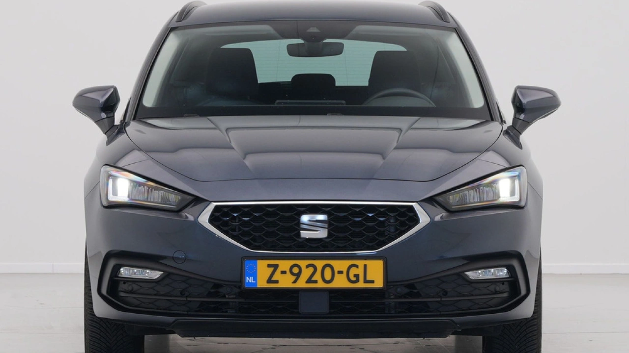 SEAT Leon Sportstourer 1.5 eTSI 150pk DSG Style Business Intense