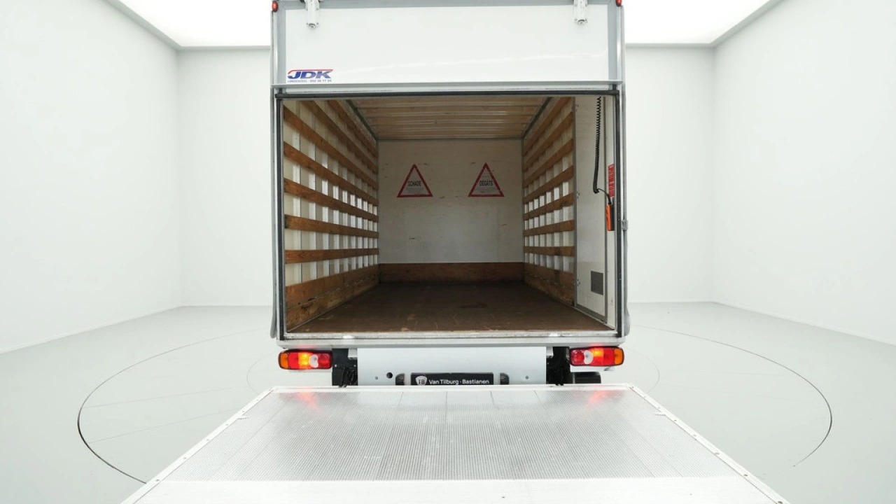 VW Bedrijfswagens Crafter 35 2.0 TDI 122pk L4 Bakwagen