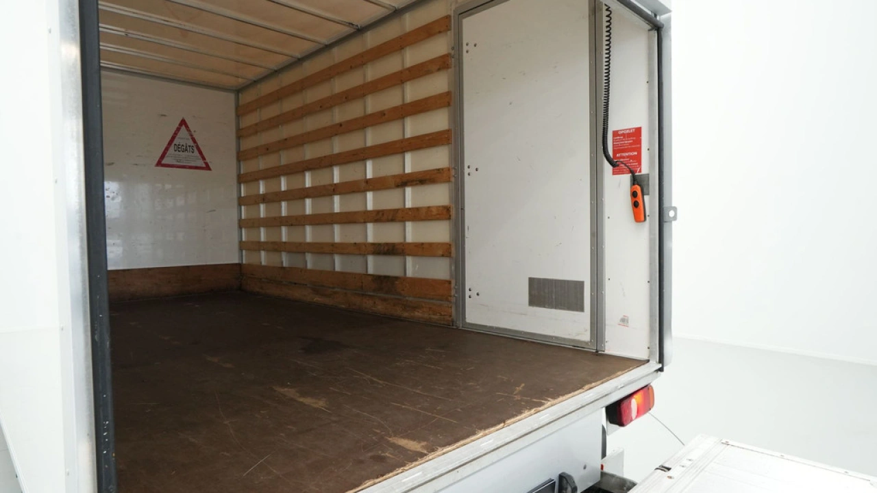 VW Bedrijfswagens Crafter 35 2.0 TDI 122pk L4 Bakwagen