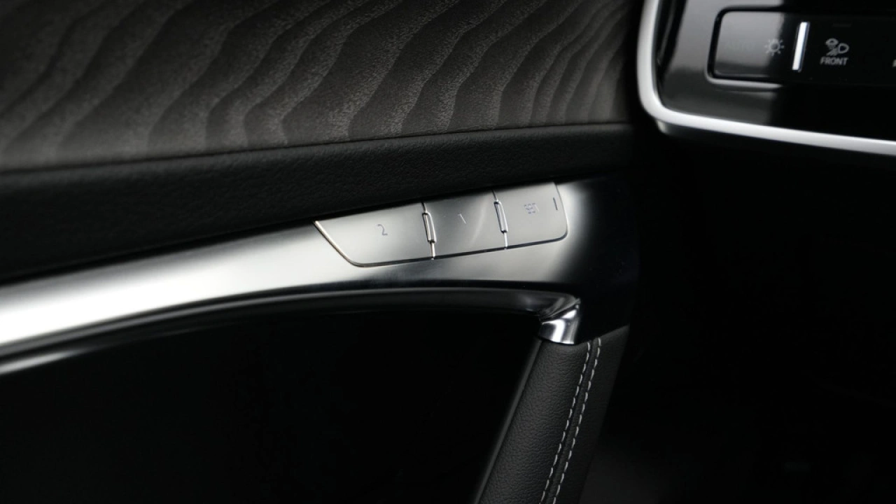 Audi A6 Avant 55 TFSI e quattro S edition Competition