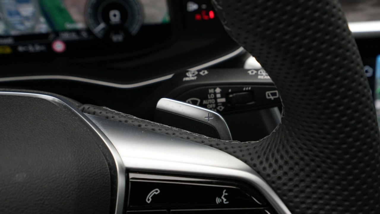 Audi A6 Avant 55 TFSI e quattro S edition Competition