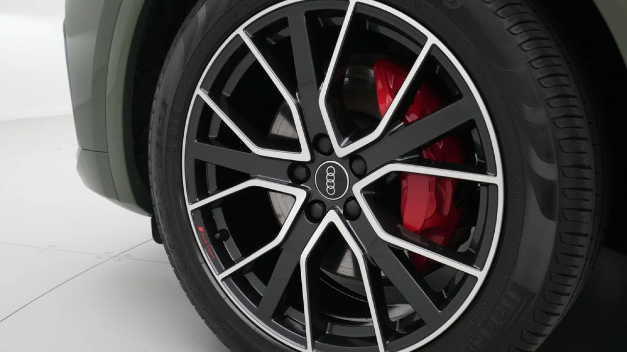 Audi Q5 50 TFSI e 299 pk S-Tronic S line edition Competition