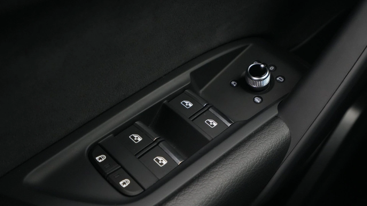 Audi Q5 50 TFSI e 299 pk S-Tronic S line edition Competition