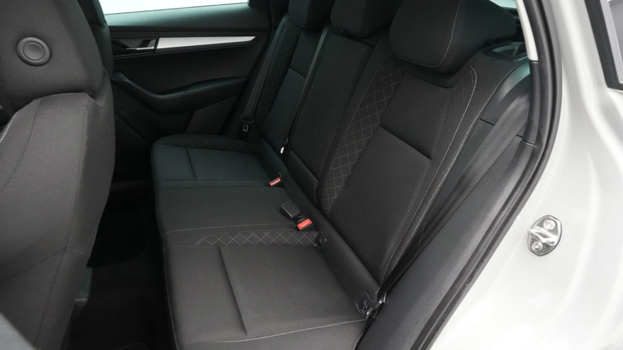 Škoda Karoq 1.5 TSI ACT 150pk DSG Ambition Business