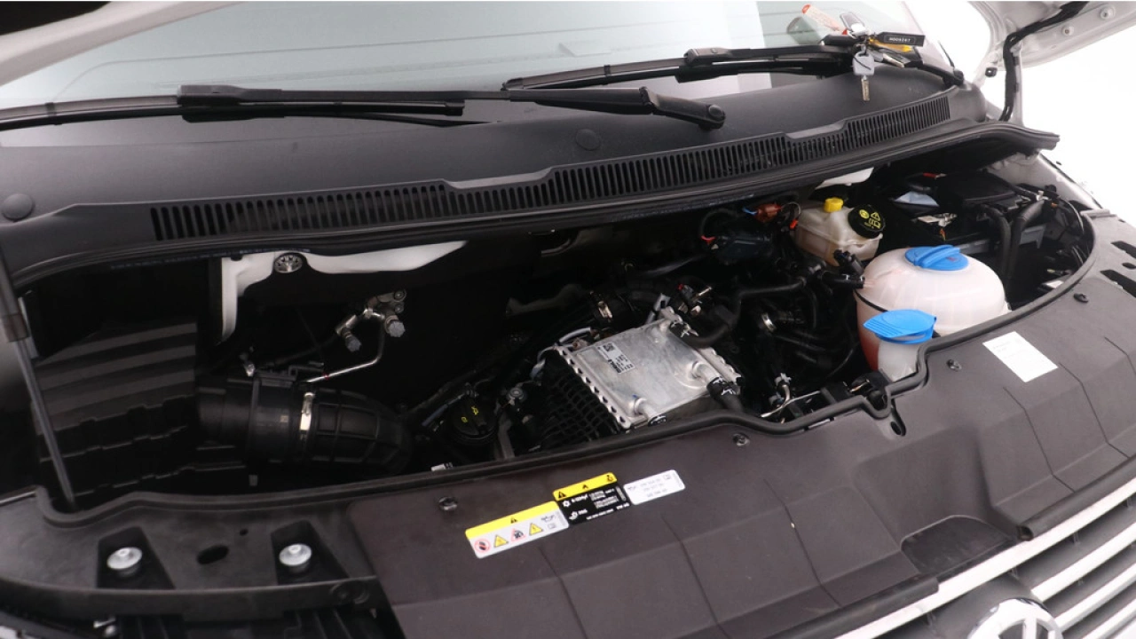VW Bedrijfswagens Transporter L2H1 2.0 TDI 150pk DSG Bulli