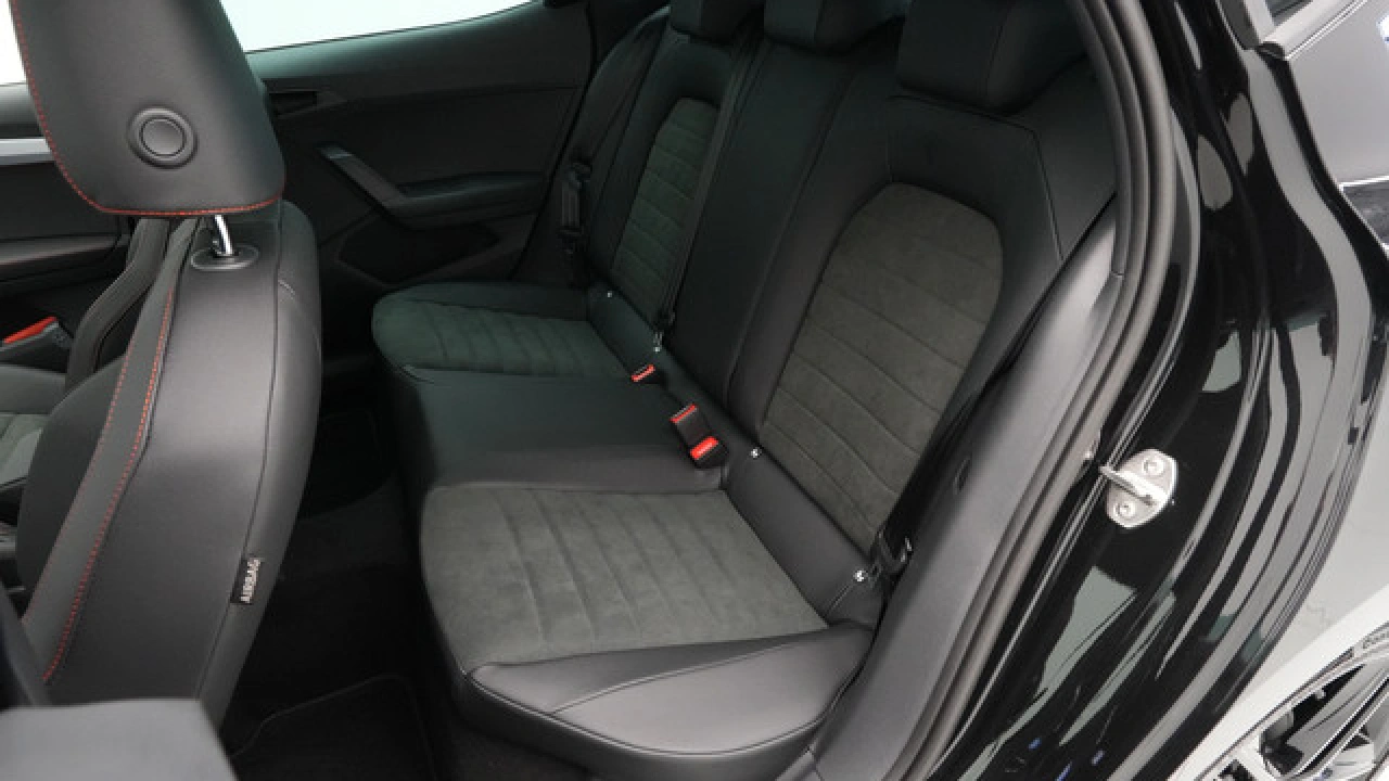 SEAT Ibiza FR Business Connect