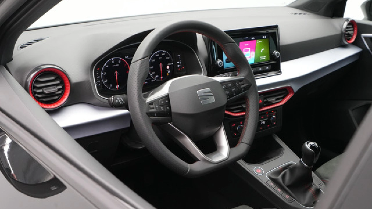 SEAT Ibiza FR Business Connect