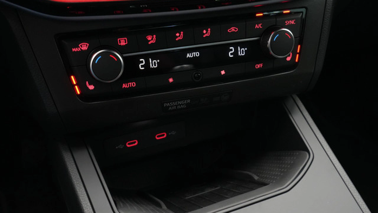SEAT Ibiza FR Business Connect