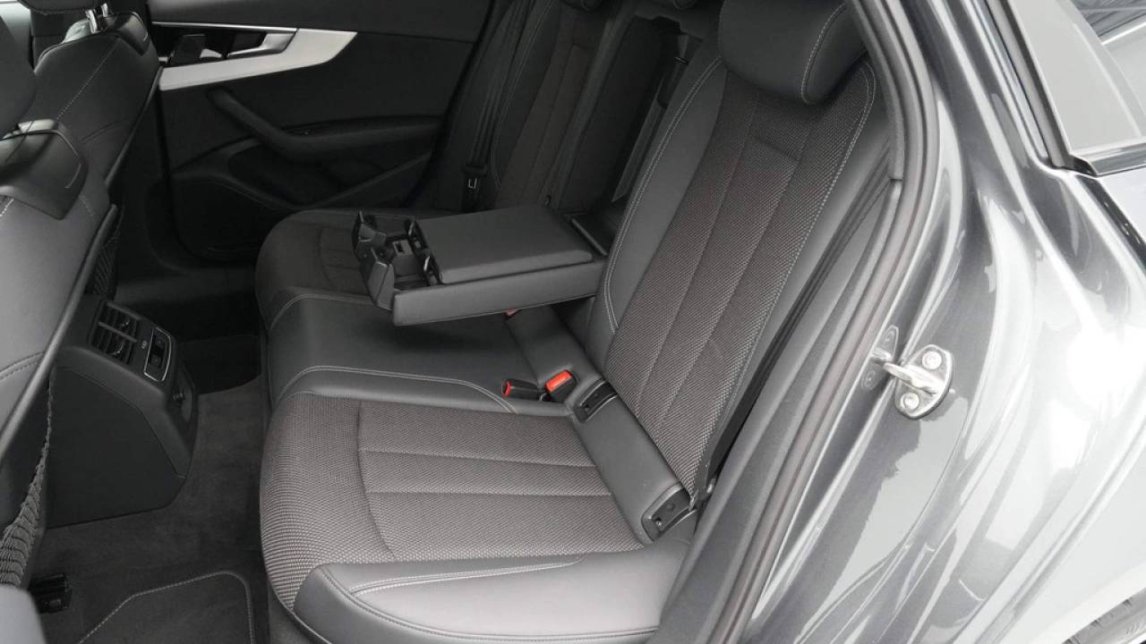 Audi A4 Avant 35 TFSI 110 kW/150pk S-Tronic S edition