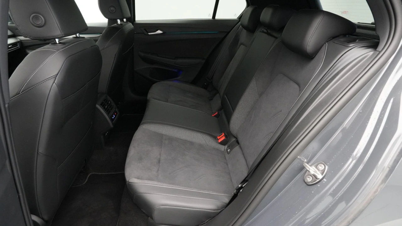 Volkswagen Golf 1.5 eHybrid 50 Edition
