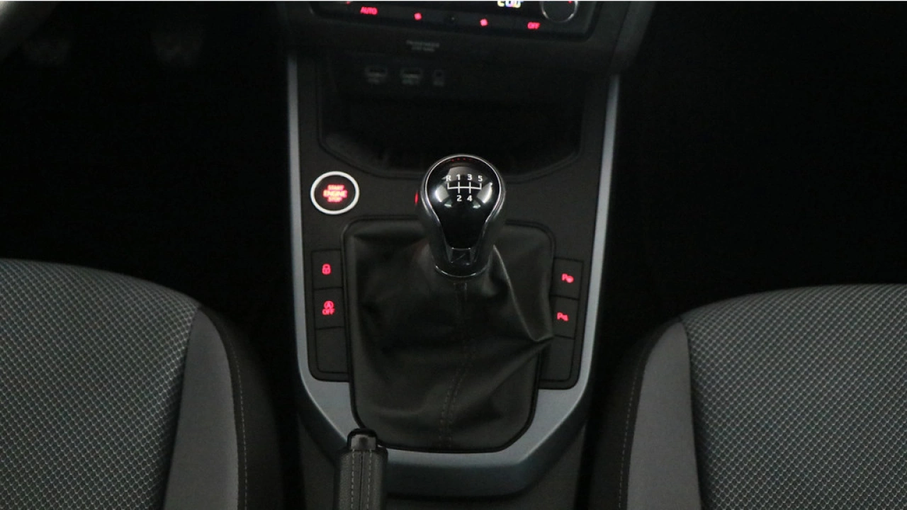 SEAT Arona 1.0 TSI 95pk Style Business Intense